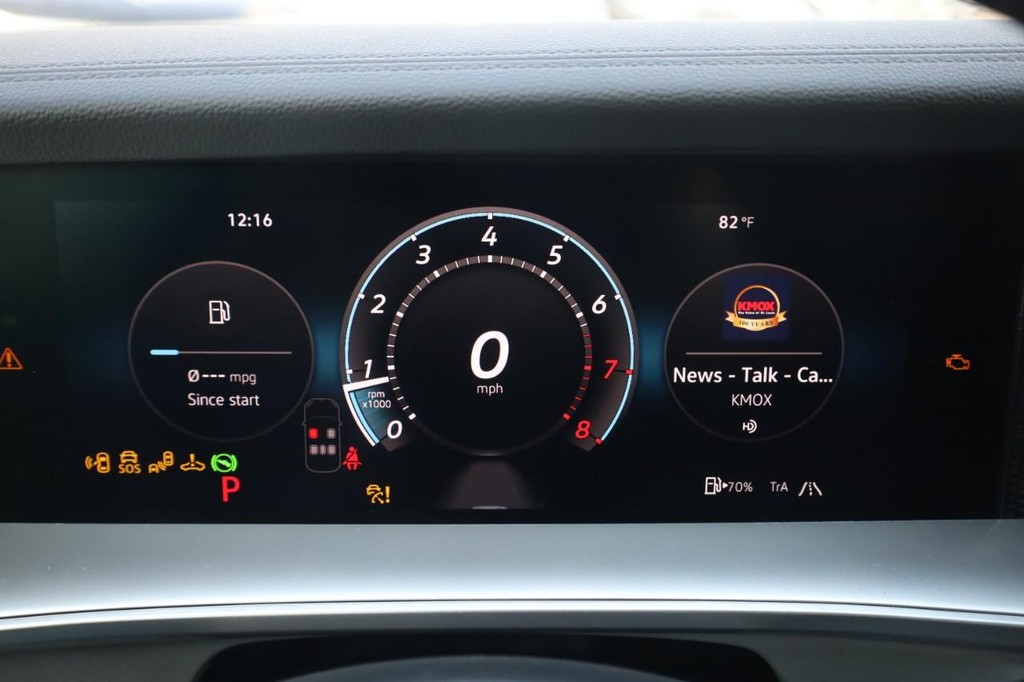 Volkswagen Tiguan Vehicle Full-screen Gallery Image 14