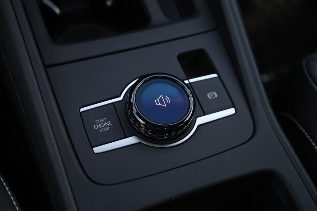 Volkswagen Tiguan Vehicle Full-screen Gallery Image 17