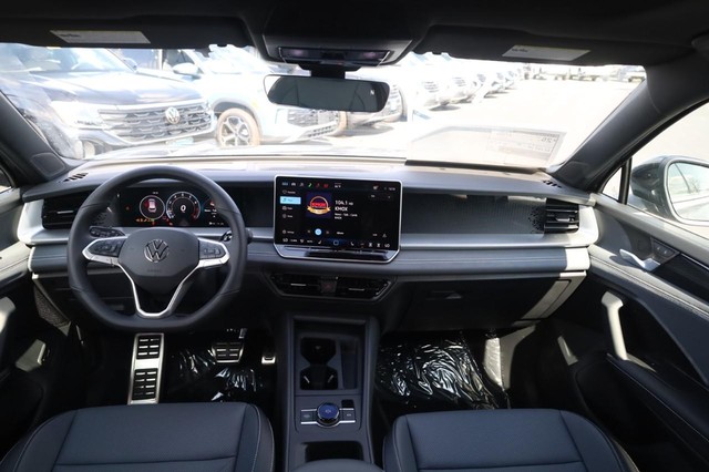 Volkswagen Tiguan Vehicle Image 07