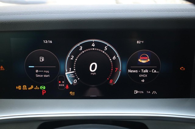 Volkswagen Tiguan Vehicle Image 14