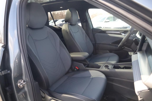 Volkswagen Tiguan Vehicle Image 19