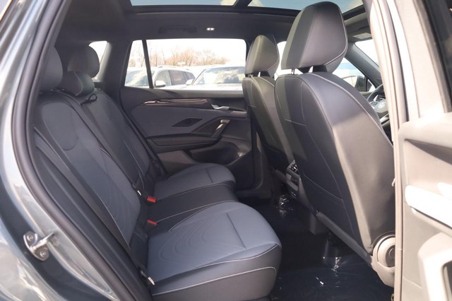 Volkswagen Tiguan Vehicle Image 20