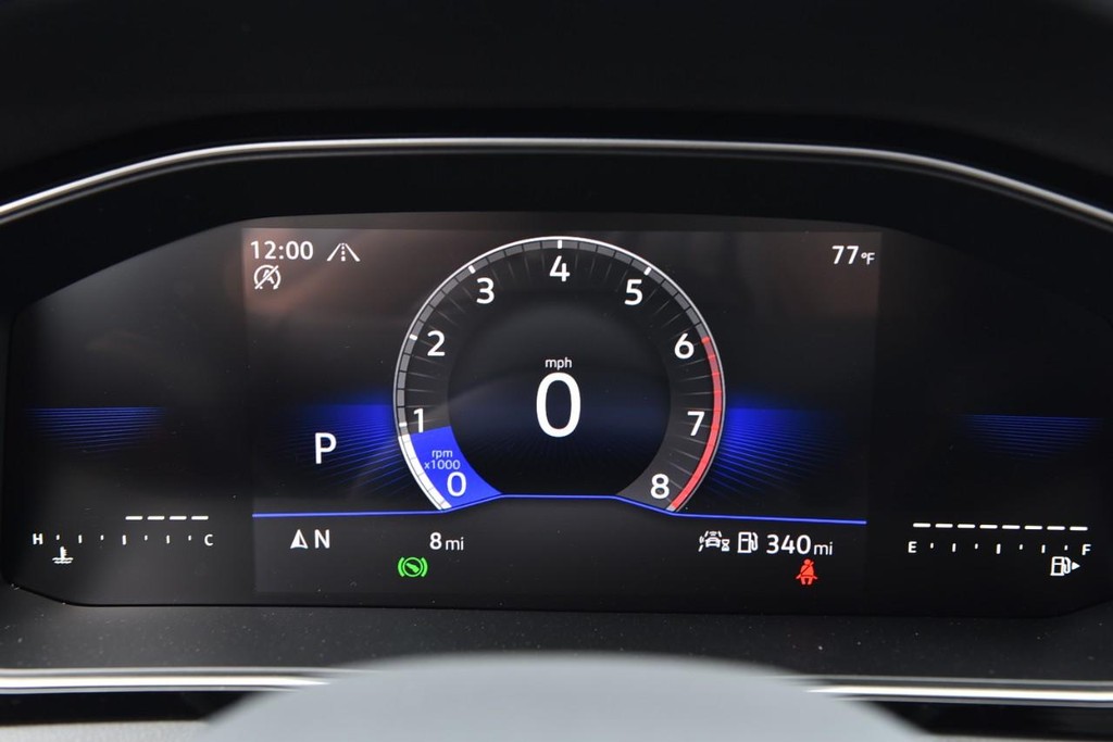 Volkswagen Jetta Vehicle Full-screen Gallery Image 12