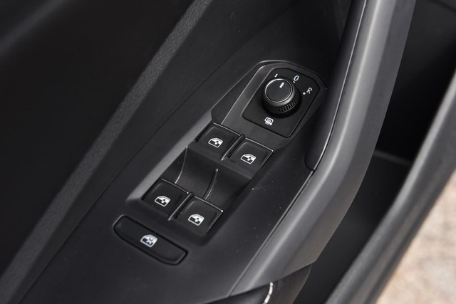 Volkswagen Jetta Vehicle Image 08