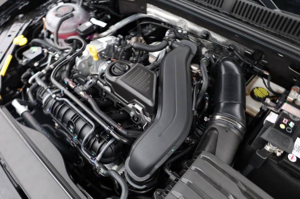 Volkswagen Jetta Vehicle Full-screen Gallery Image 23