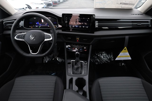 Volkswagen Jetta Vehicle Image 20