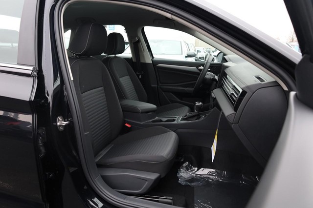 Volkswagen Jetta Vehicle Image 22