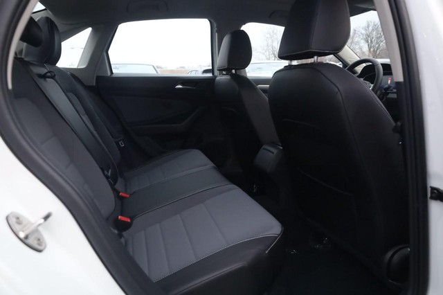 Volkswagen Jetta Vehicle Image 18