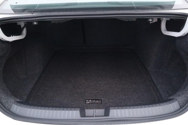 Volkswagen Jetta Vehicle Image 19