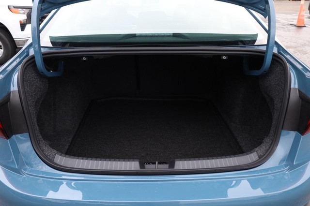 Volkswagen Jetta Vehicle Image 07