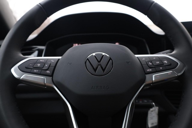 Volkswagen Jetta Vehicle Image 09