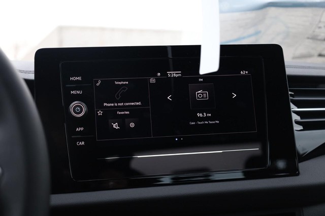 Volkswagen Jetta Vehicle Image 11