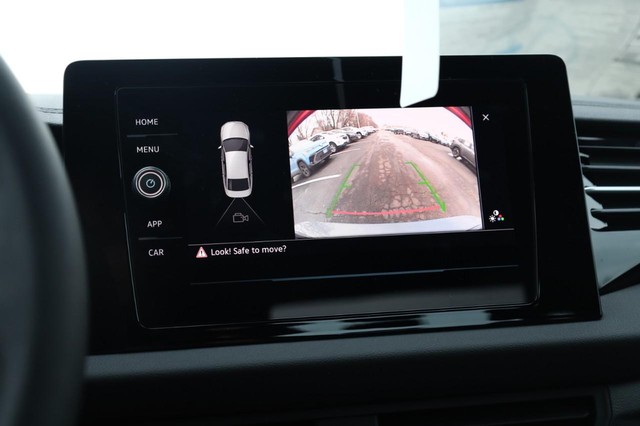 Volkswagen Jetta Vehicle Image 12