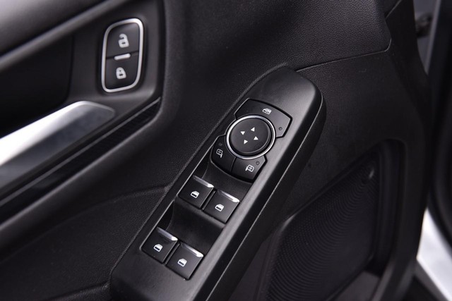 Ford Escape Vehicle Image 08