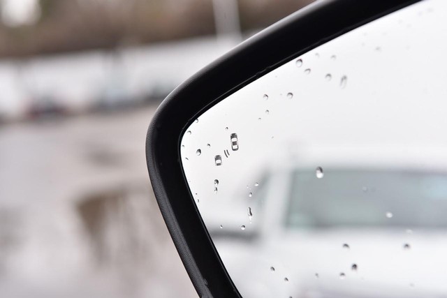 Ford Escape Vehicle Image 09