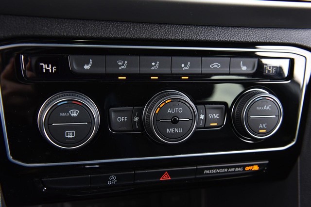 Volkswagen Atlas Cross Sport Vehicle Image 15