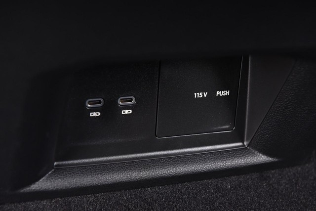 Volkswagen Atlas Cross Sport Vehicle Image 24