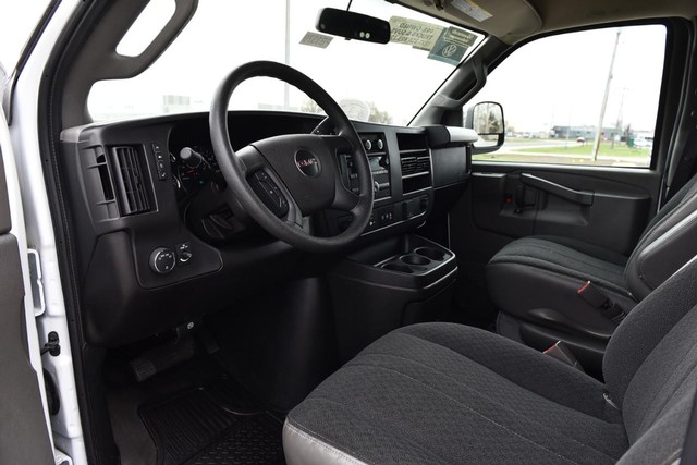 GMC Savana Cargo Van Vehicle Image 07