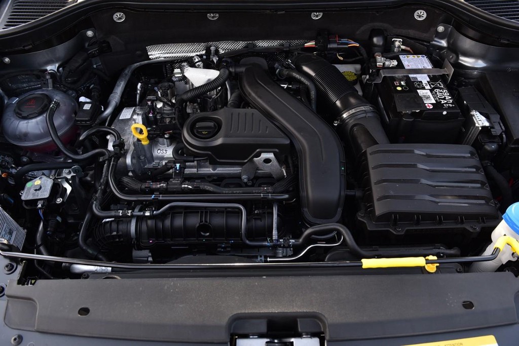 Volkswagen Taos Vehicle Full-screen Gallery Image 25