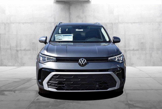 Volkswagen Taos Vehicle Image 04