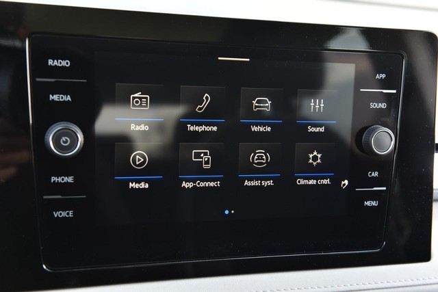 Volkswagen Taos Vehicle Image 13