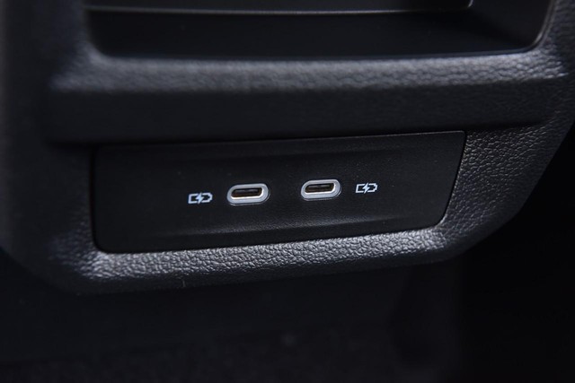 Volkswagen Taos Vehicle Image 23