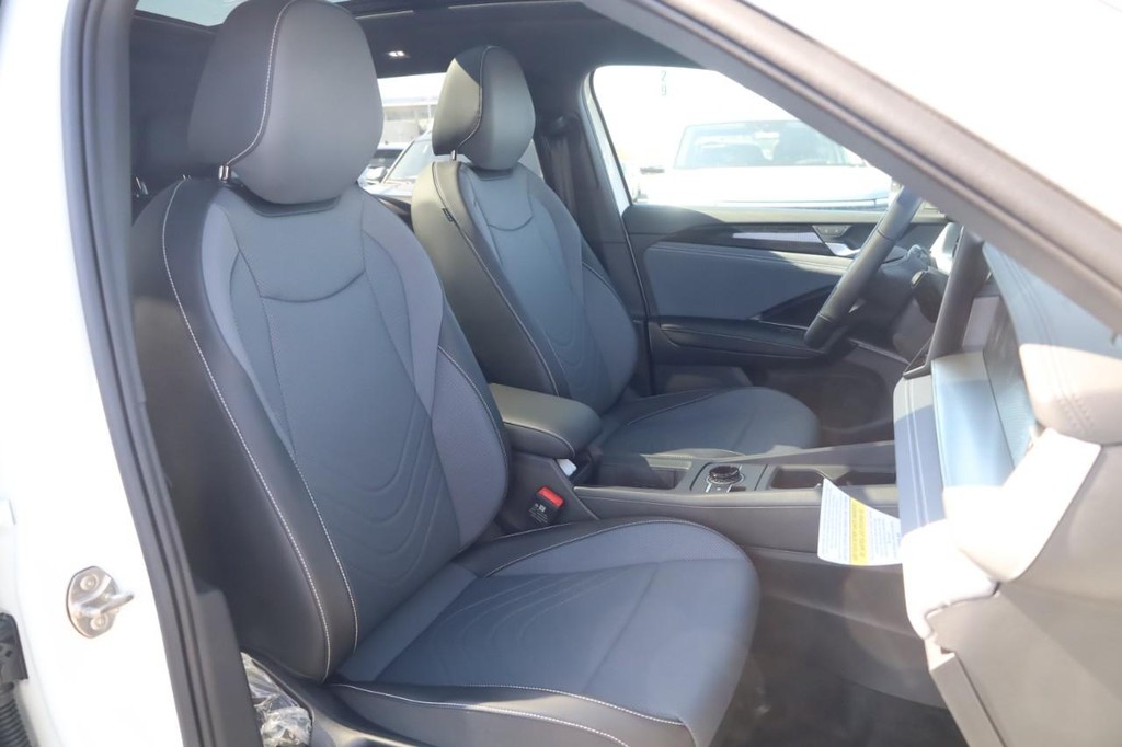 Volkswagen Tiguan Vehicle Full-screen Gallery Image 20