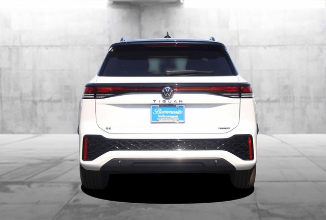 Volkswagen Tiguan Vehicle Image 06