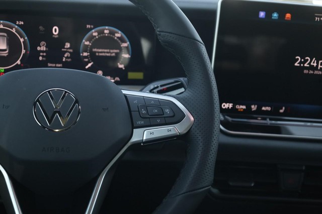 Volkswagen Tiguan Vehicle Image 09