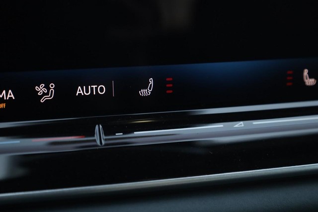 Volkswagen Tiguan Vehicle Image 17