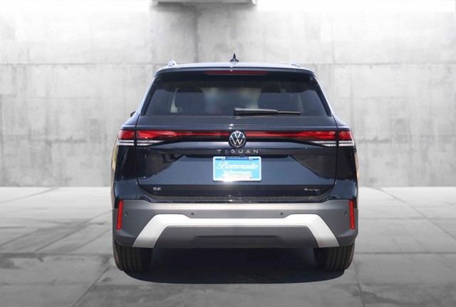 Volkswagen Tiguan Vehicle Image 06