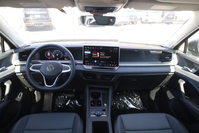 Volkswagen Tiguan Vehicle Image 07