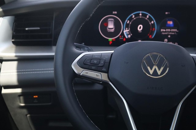 Volkswagen Tiguan Vehicle Image 10