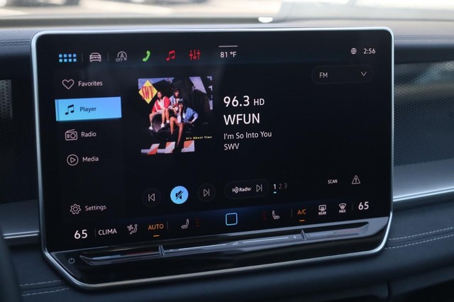 Volkswagen Tiguan Vehicle Image 15