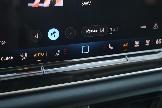 Volkswagen Tiguan Vehicle Image 17