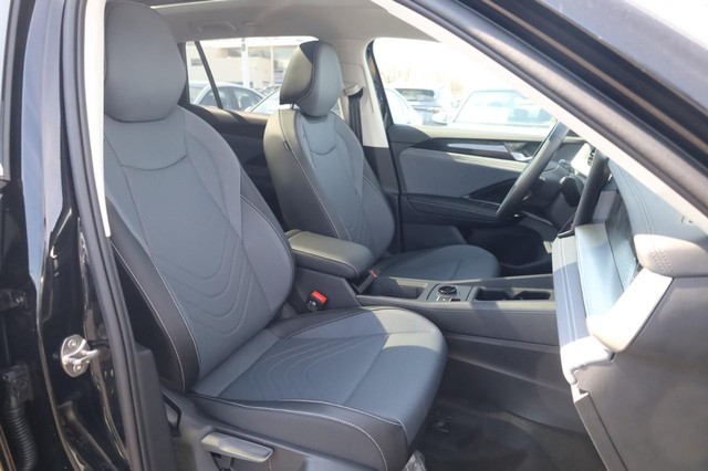 Volkswagen Tiguan Vehicle Image 20