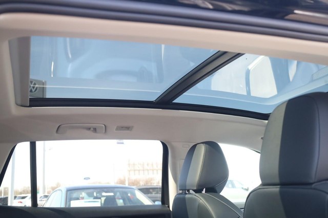 Volkswagen Tiguan Vehicle Image 22