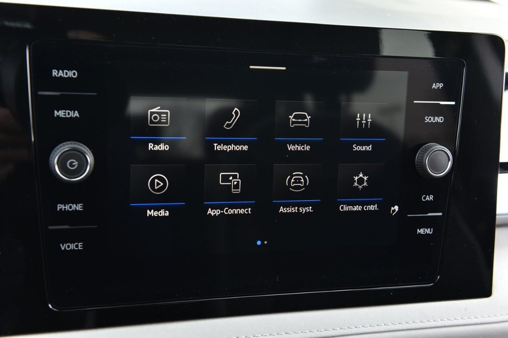 Volkswagen Taos Vehicle Full-screen Gallery Image 13