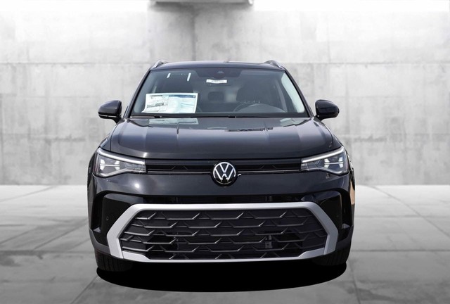 Volkswagen Taos Vehicle Image 04