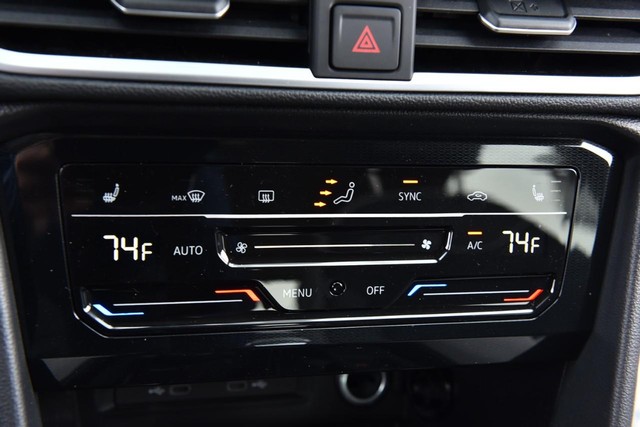 Volkswagen Taos Vehicle Image 14