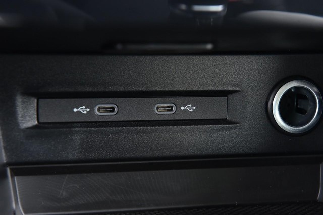 Volkswagen Taos Vehicle Image 15