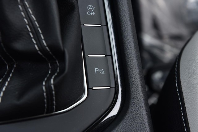 Volkswagen Taos Vehicle Image 18