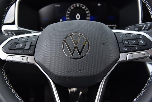 Volkswagen Taos Vehicle Image 19