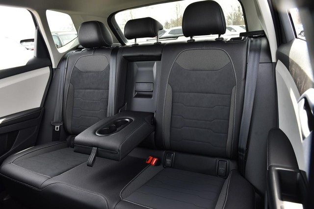 Volkswagen Taos Vehicle Image 22