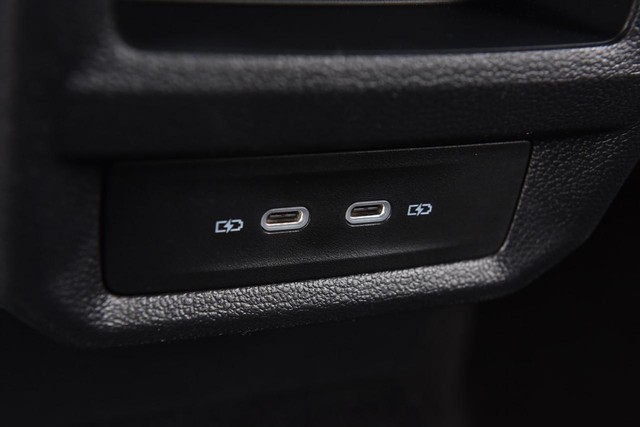 Volkswagen Taos Vehicle Image 24