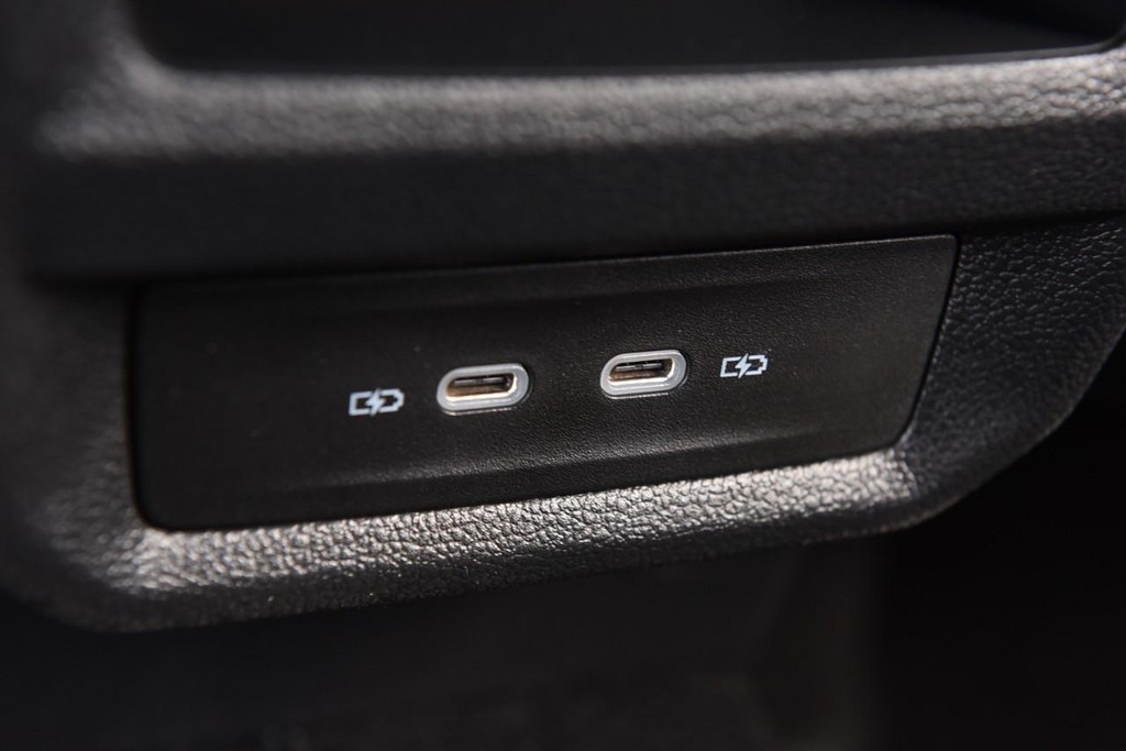 Volkswagen Taos Vehicle Full-screen Gallery Image 23