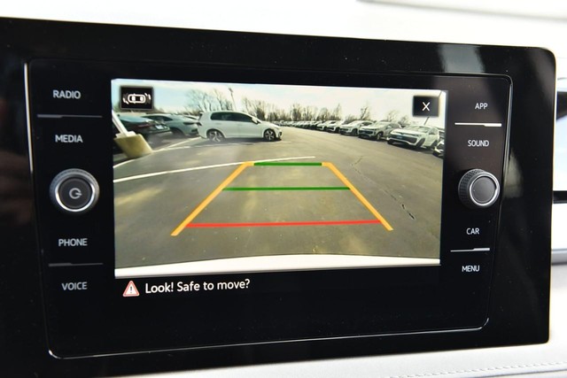 Volkswagen Taos Vehicle Image 12