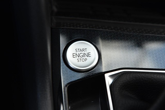 Volkswagen Taos Vehicle Image 16