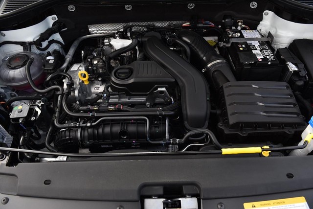 Volkswagen Taos Vehicle Image 25