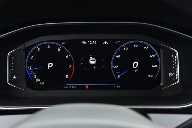 Volkswagen Jetta GLI Vehicle Image 12